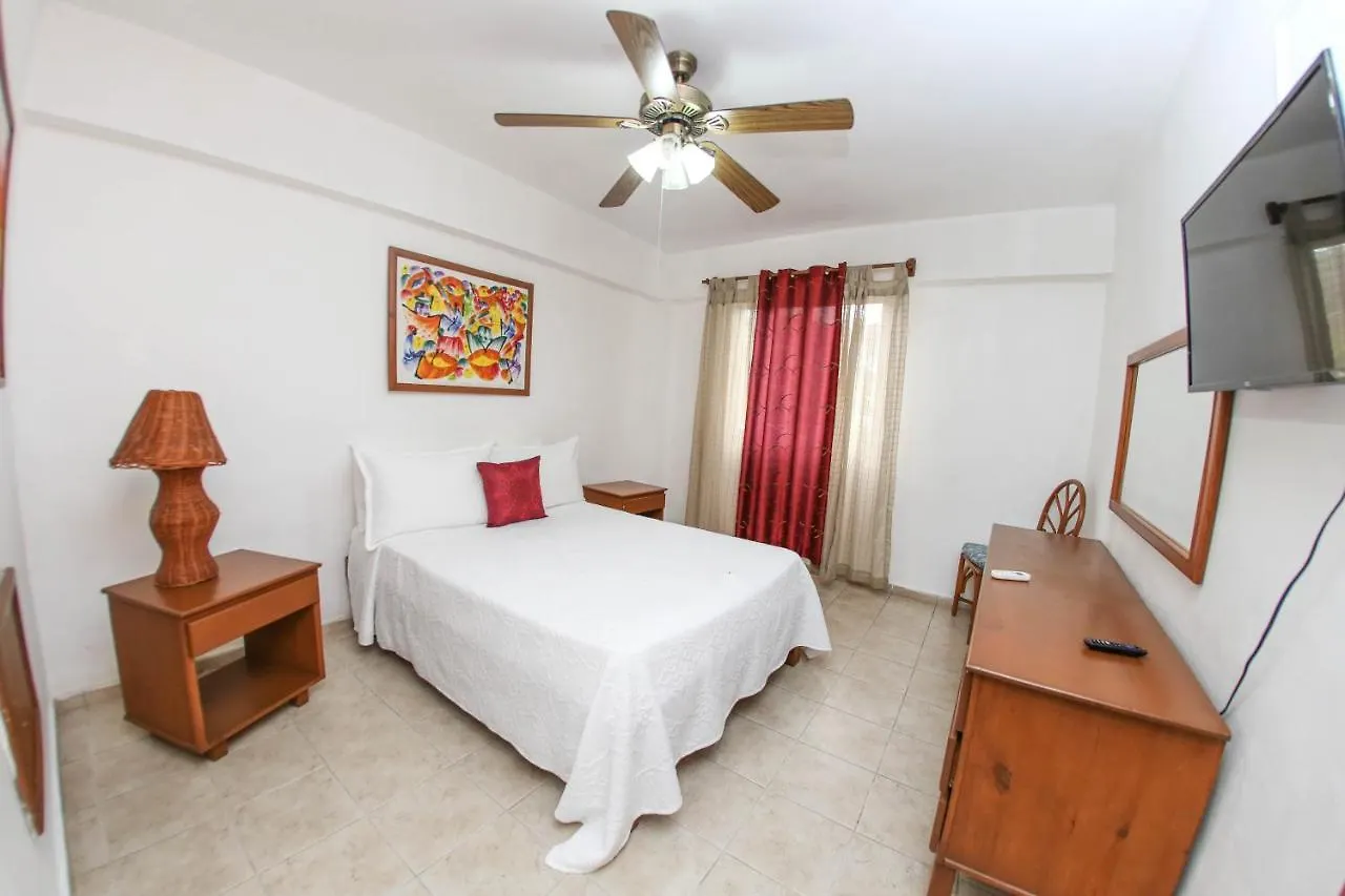 Acuarium Suite Resort La Viva