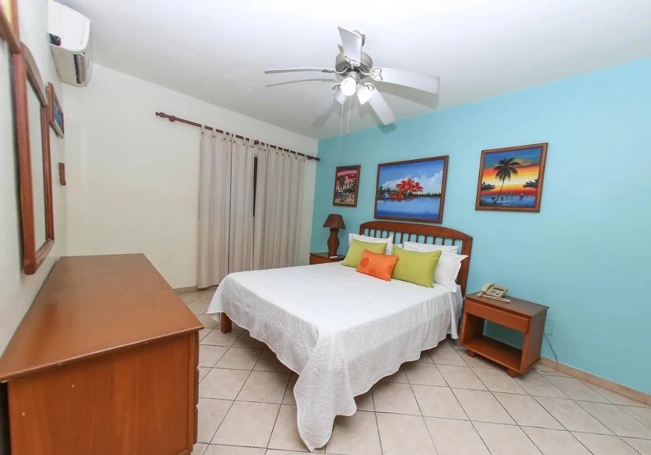 Acuarium Suite Resort La Viva Dominican Republic