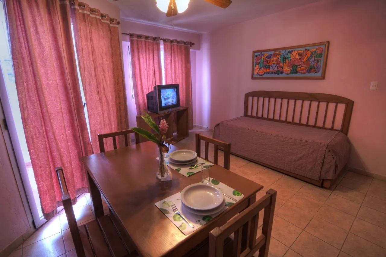 Acuarium Suite Resort La Viva 3*,